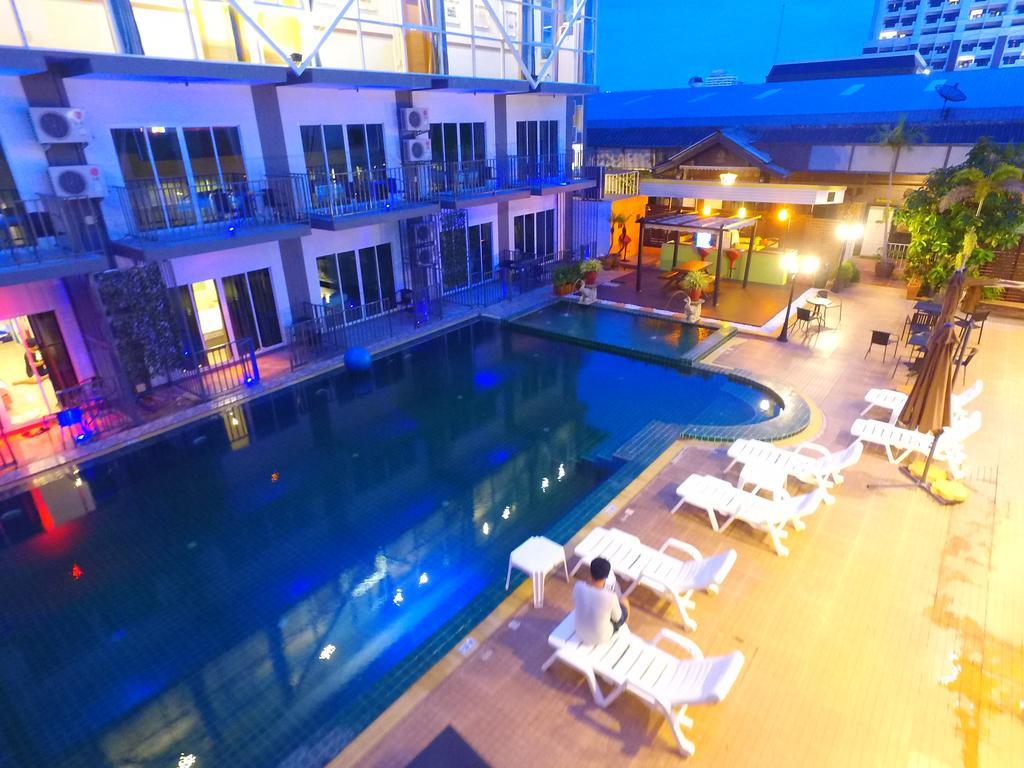 Anantra Pattaya Resort Esterno foto